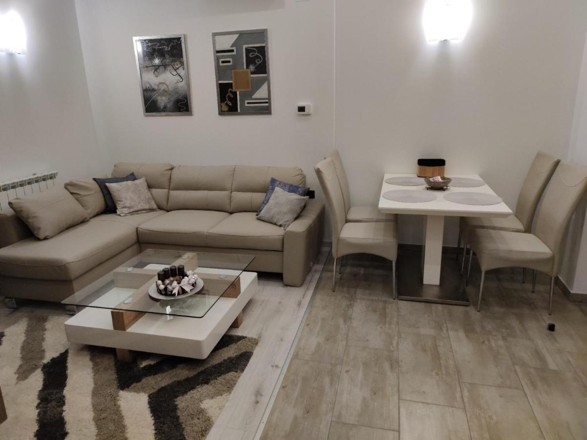Apartments Battistutti - Free Private Parking Zagreb Eksteriør billede